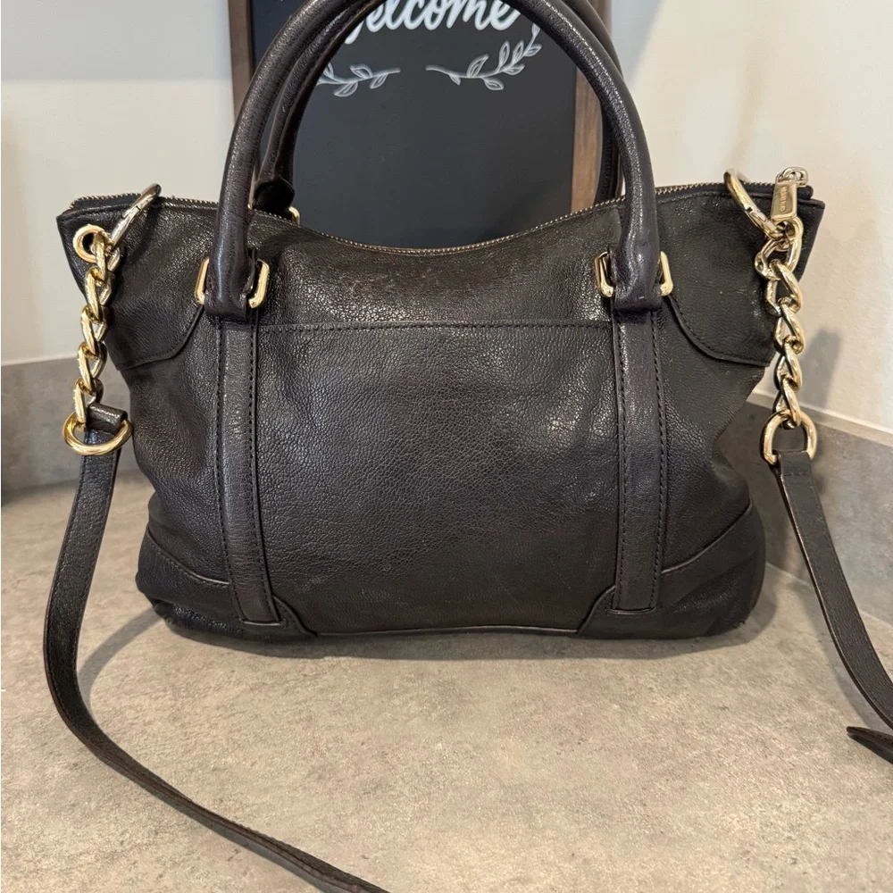 Michael Kors McGraw Slim Leather Satchel in Black with Gold Hardware! GUC!! - Picture 3 of 9
